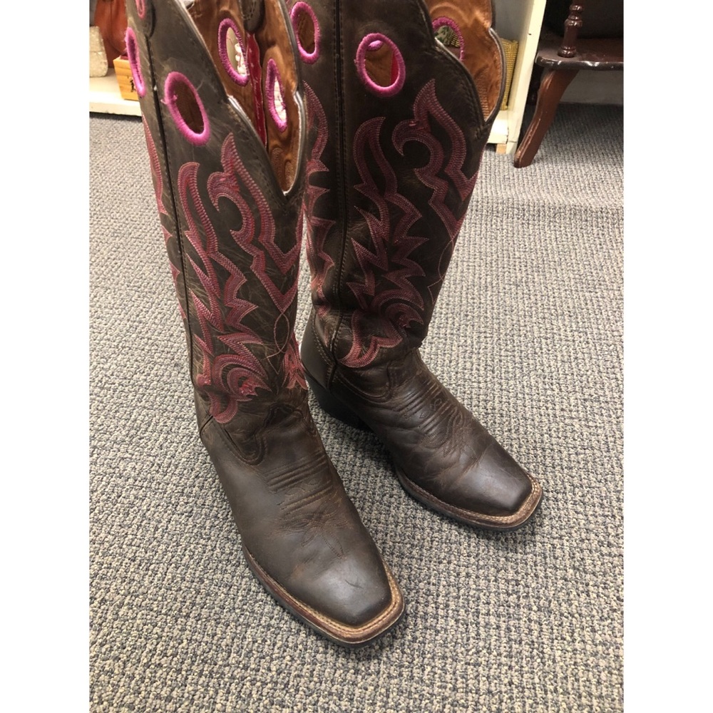 Women’s Tony Lama boots